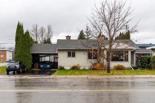 1601 Douglas Street, Revelstoke, BC - Outdoor