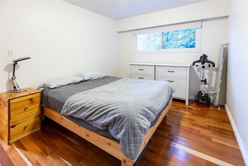 1601 Douglas Street, Revelstoke, BC - Indoor Photo Showing Bedroom