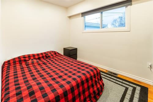 1601 Douglas Street, Revelstoke, BC - Indoor Photo Showing Bedroom