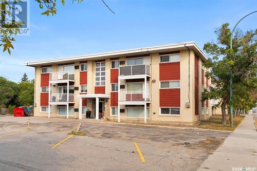 7 1811 8Th Avenue N, Regina, SK - Outdoor With Facade