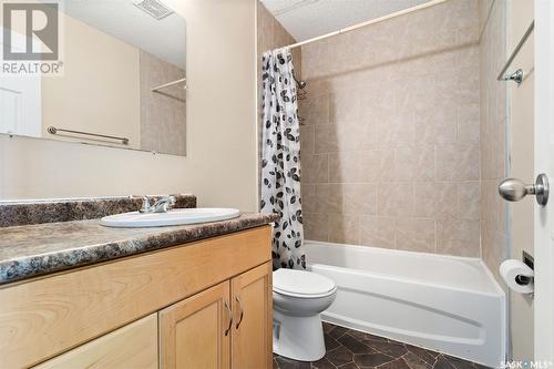 7 1811 8Th Avenue N, Regina, SK - Indoor Photo Showing Bathroom