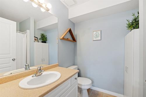 8-788 Rutland Road, Kelowna, BC - Indoor Photo Showing Bathroom