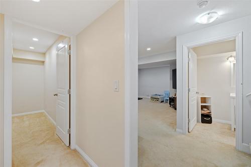 8-788 Rutland Road, Kelowna, BC - Indoor Photo Showing Other Room