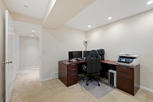 8-788 Rutland Road, Kelowna, BC - Indoor Photo Showing Office