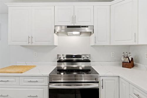 8-788 Rutland Road, Kelowna, BC - Indoor Photo Showing Kitchen