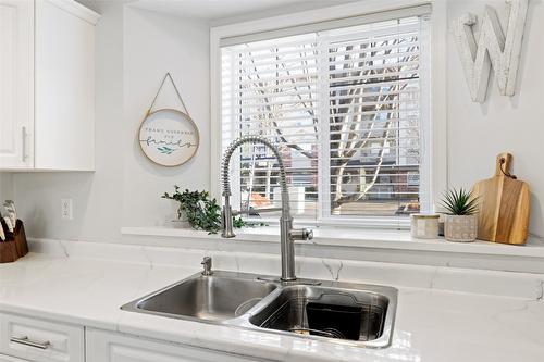 8-788 Rutland Road, Kelowna, BC - Indoor Photo Showing Kitchen With Double Sink