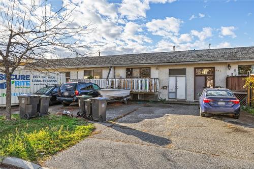 484 Hein Road, Kelowna, BC - Outdoor With Deck Patio Veranda