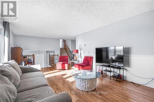 771 Rejane Crescent, Hawkesbury, ON - Indoor Photo Showing Living Room