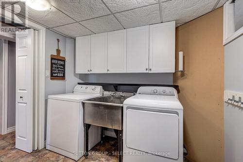 691 Algoma Avenue, London, ON - Indoor Photo Showing Laundry Room