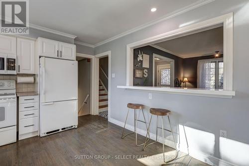 691 Algoma Avenue, London, ON - Indoor Photo Showing Kitchen