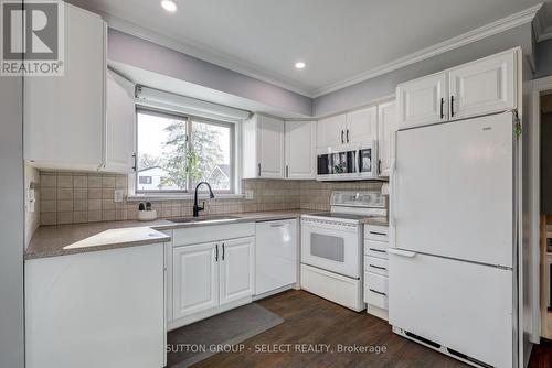 691 Algoma Avenue, London, ON - Indoor Photo Showing Kitchen