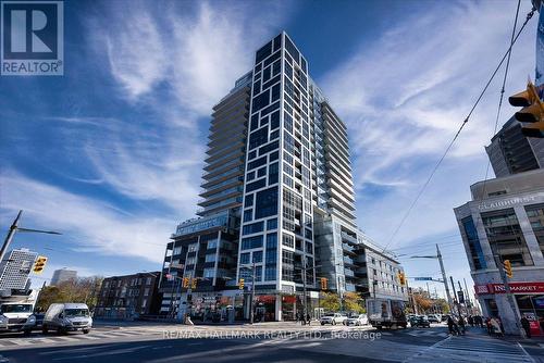 1811 - 501 St Clair Avenue W, Toronto, ON - Outdoor With Facade