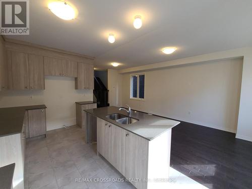 2980 Seagrass Street, Pickering, ON - Indoor Photo Showing Kitchen With Double Sink