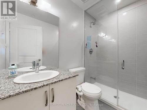 Lph 01 - 10 Meadowglen Place, Toronto, ON - Indoor Photo Showing Bathroom