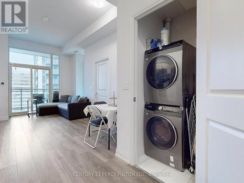 Lph 01 - 10 Meadowglen Place, Toronto, ON - Indoor Photo Showing Laundry Room