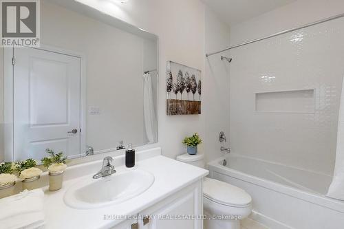 31 Sambro Lane, Whitchurch-Stouffville, ON - Indoor Photo Showing Bathroom