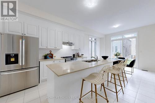 31 Sambro Lane, Whitchurch-Stouffville, ON - Indoor Photo Showing Kitchen With Double Sink