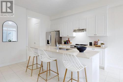 31 Sambro Lane, Whitchurch-Stouffville, ON - Indoor Photo Showing Kitchen With Double Sink