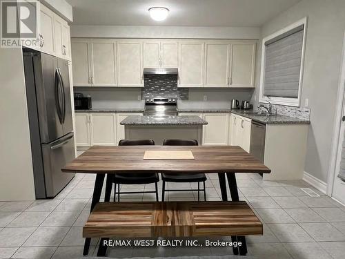 65 Port Royal Avenue, Vaughan, ON - Indoor Photo Showing Kitchen