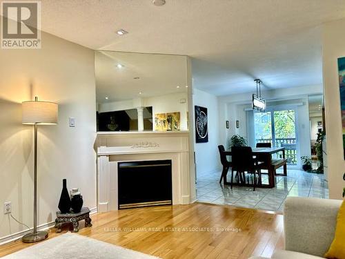 #65 - 2398 Britannia Road W, Mississauga, ON - Indoor Photo Showing Living Room