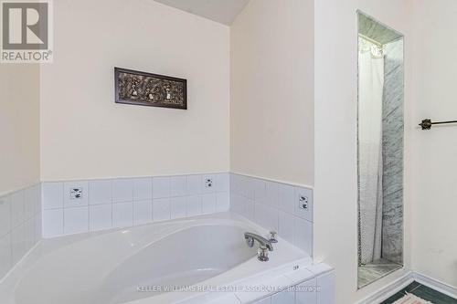 #65 - 2398 Britannia Road W, Mississauga, ON - Indoor Photo Showing Bathroom