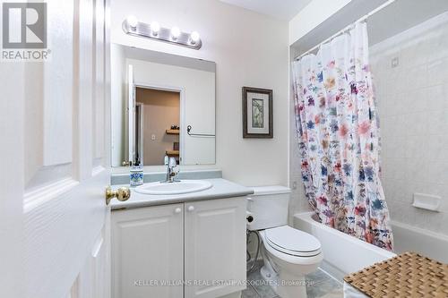 #65 - 2398 Britannia Road W, Mississauga, ON - Indoor Photo Showing Bathroom