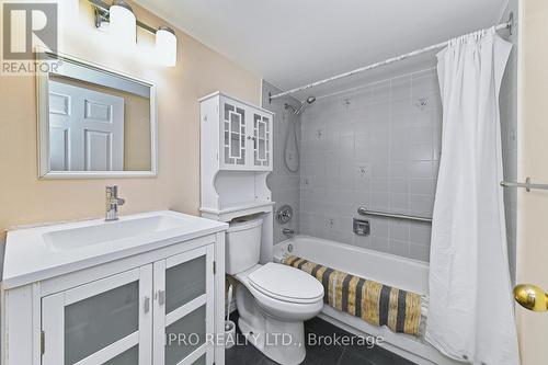 706 - 100 County Court Boulevard, Brampton, ON - Indoor Photo Showing Bathroom