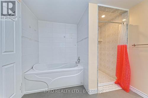 706 - 100 County Court Boulevard, Brampton, ON - Indoor Photo Showing Bathroom