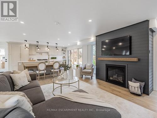 2212 Urwin Crescent, Oakville, ON - Indoor Photo Showing Living Room With Fireplace