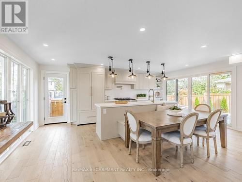 2212 Urwin Crescent, Oakville, ON - Indoor Photo Showing Dining Room