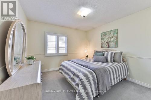 4061 Rolling Valley Drive, Mississauga, ON - Indoor Photo Showing Bedroom