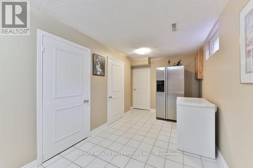 4061 Rolling Valley Drive, Mississauga, ON - Indoor