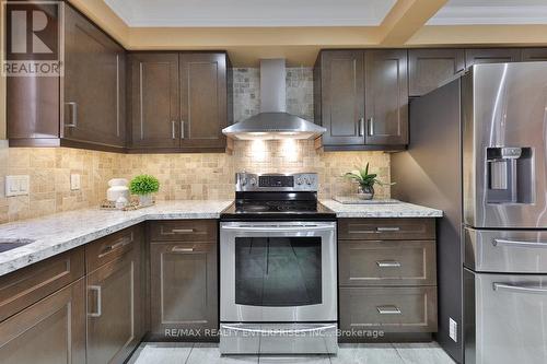 4061 Rolling Valley Drive, Mississauga, ON - Indoor Photo Showing Kitchen