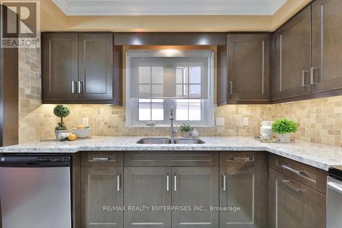 4061 Rolling Valley Drive, Mississauga, ON - Indoor Photo Showing Kitchen With Double Sink