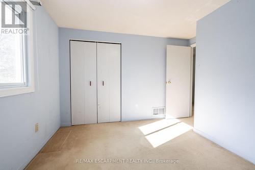 2486 Snowhill Court, Burlington, ON - Indoor Photo Showing Other Room