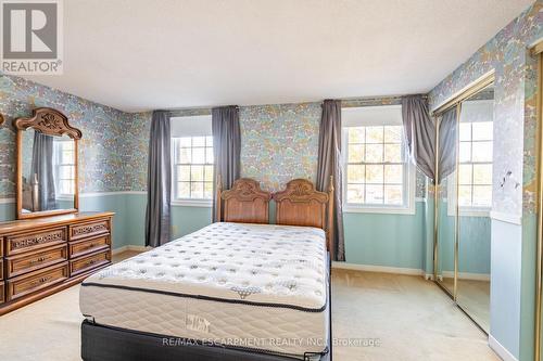 2486 Snowhill Court, Burlington, ON - Indoor Photo Showing Bedroom