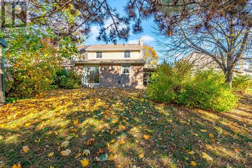 2486 Snowhill Court, Burlington, ON - Outdoor