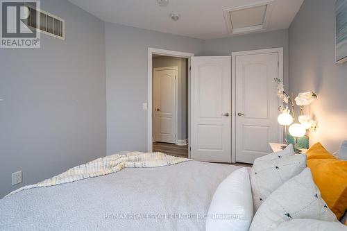 734 Cook Crescent, Shelburne, ON - Indoor Photo Showing Bedroom