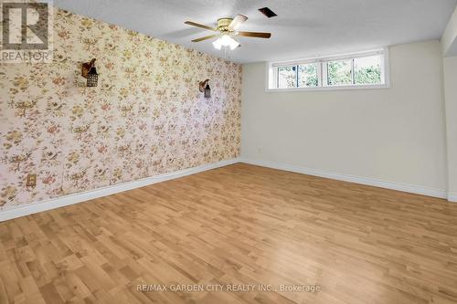 71 Grenadier Drive, Hamilton, ON - Indoor Photo Showing Other Room