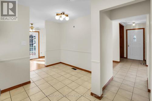 71 Grenadier Drive, Hamilton, ON - Indoor Photo Showing Other Room