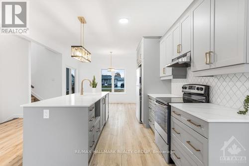 72 Erin Avenue, North Dundas, ON - Indoor Photo Showing Kitchen With Upgraded Kitchen