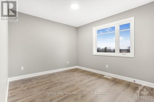 72 Erin Avenue, North Dundas, ON - Indoor Photo Showing Other Room