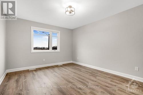 72 Erin Avenue, North Dundas, ON - Indoor Photo Showing Other Room