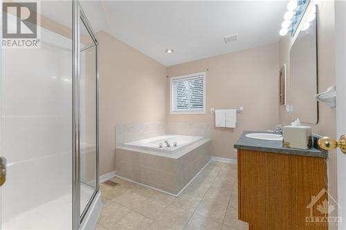 552 Wild Shore Crescent, Ottawa, ON - Indoor Photo Showing Bathroom