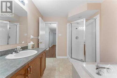 552 Wild Shore Crescent, Ottawa, ON - Indoor Photo Showing Bathroom