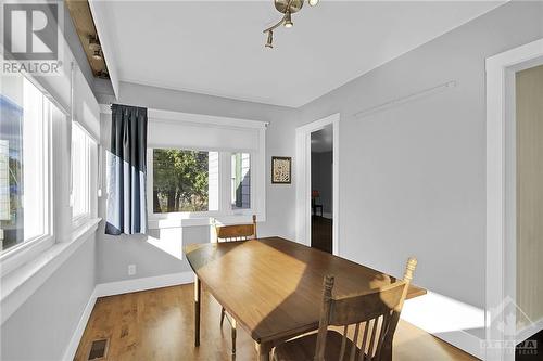 2746 Cassels Street, Ottawa, ON - Indoor Photo Showing Dining Room