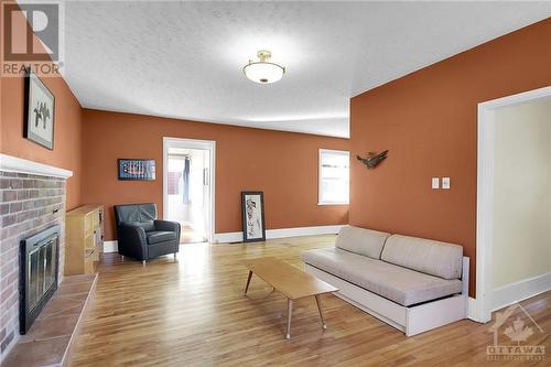 2746 Cassels Street, Ottawa, ON - Indoor Photo Showing Living Room With Fireplace