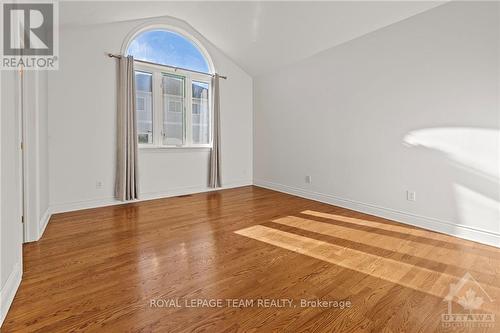 51 Castle Glen Crescent, Ottawa, ON - Indoor Photo Showing Other Room