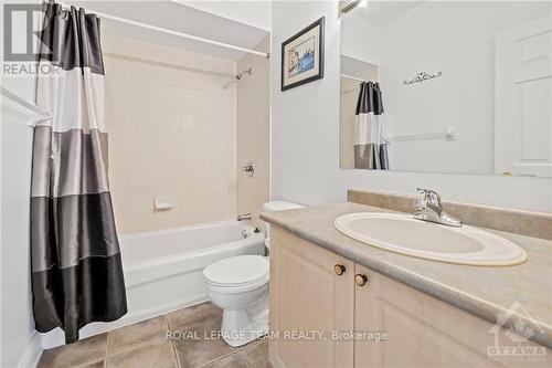 51 Castle Glen Crescent, Ottawa, ON - Indoor Photo Showing Bathroom