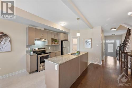 723 Teasel Way, Ottawa, ON - Indoor Photo Showing Kitchen With Stainless Steel Kitchen With Double Sink With Upgraded Kitchen